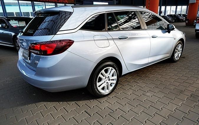 Opel Astra cena 56899 przebieg: 152000, rok produkcji 2019 z Rydułtowy małe 781